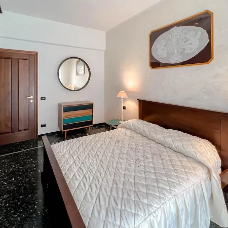 Con 7 Posti Letto * Albissola Marina